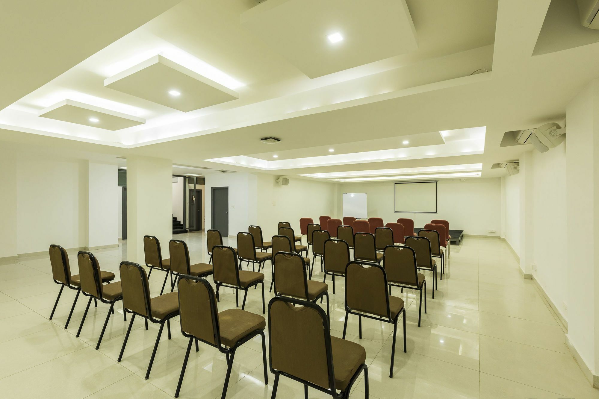 Oyo Townhouse 014 Mg Road Bangalore Buitenkant foto