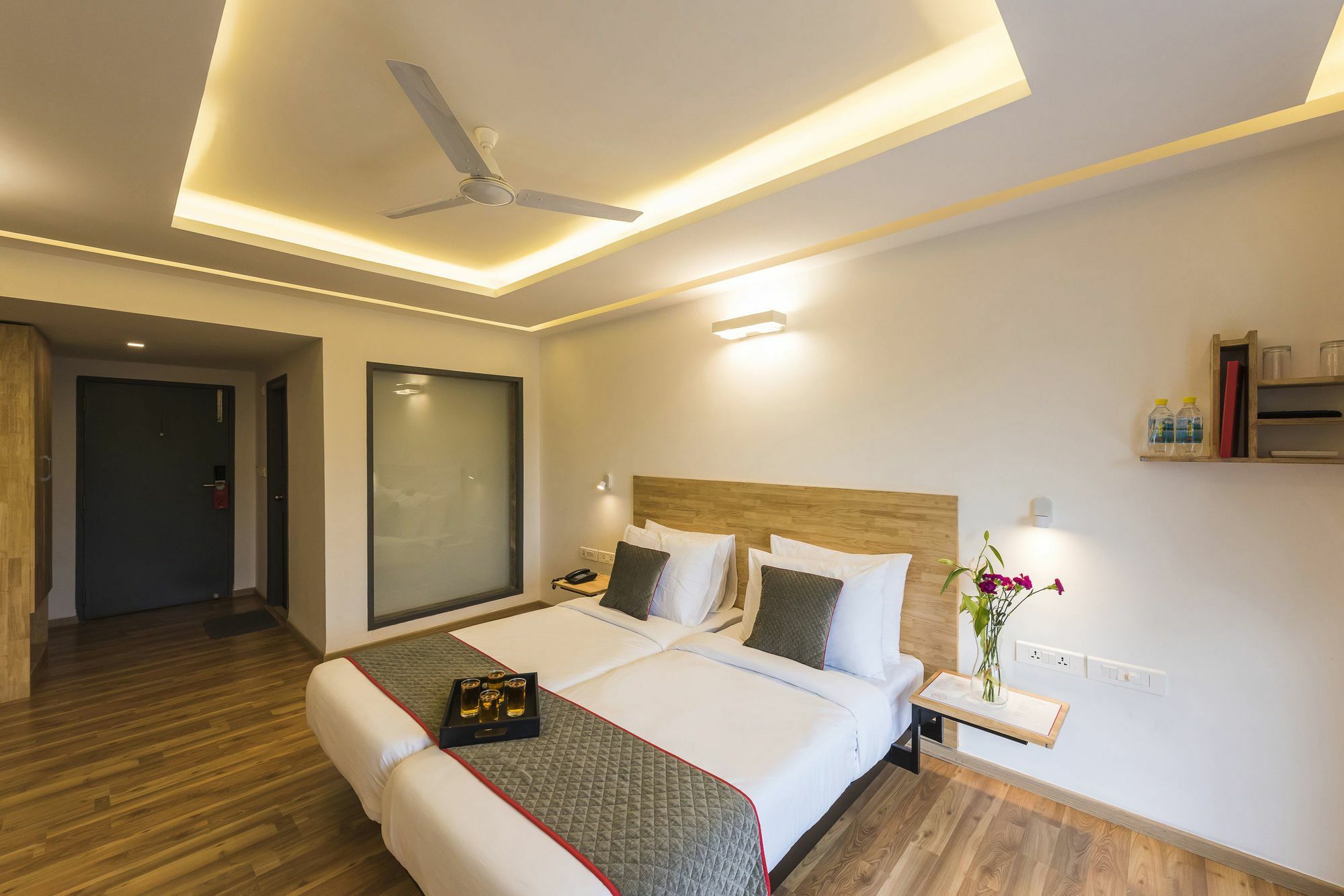 Oyo Townhouse 014 Mg Road Bangalore Buitenkant foto